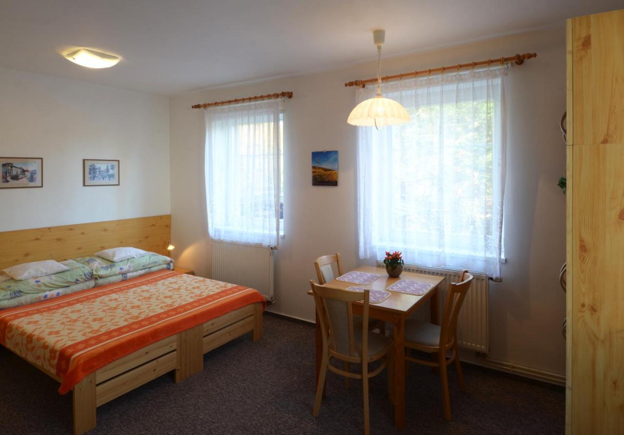 Apartman 300 잔스케라즈네 외부 사진
