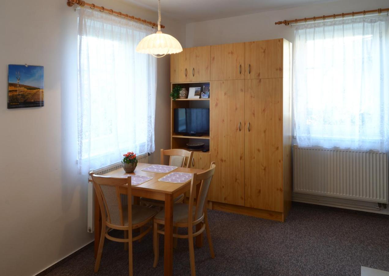 Apartman 300 잔스케라즈네 외부 사진